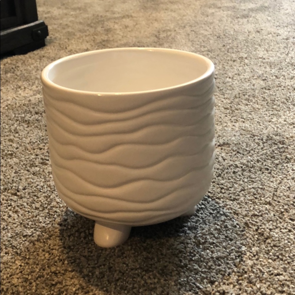 Cute white planter